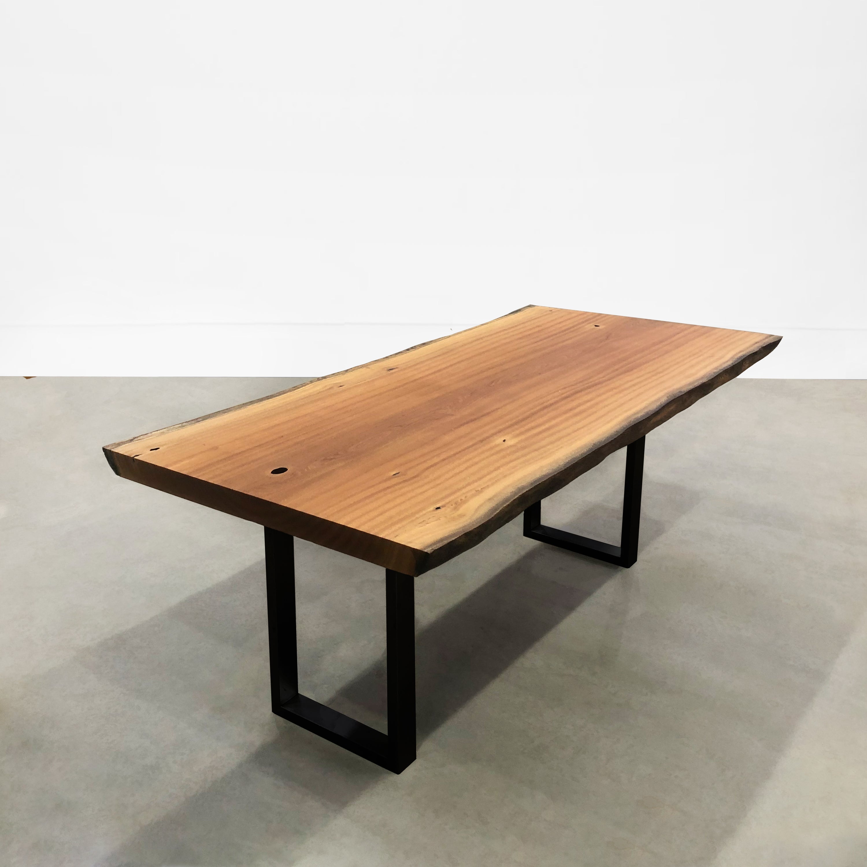 mesa de jantar de madeira 