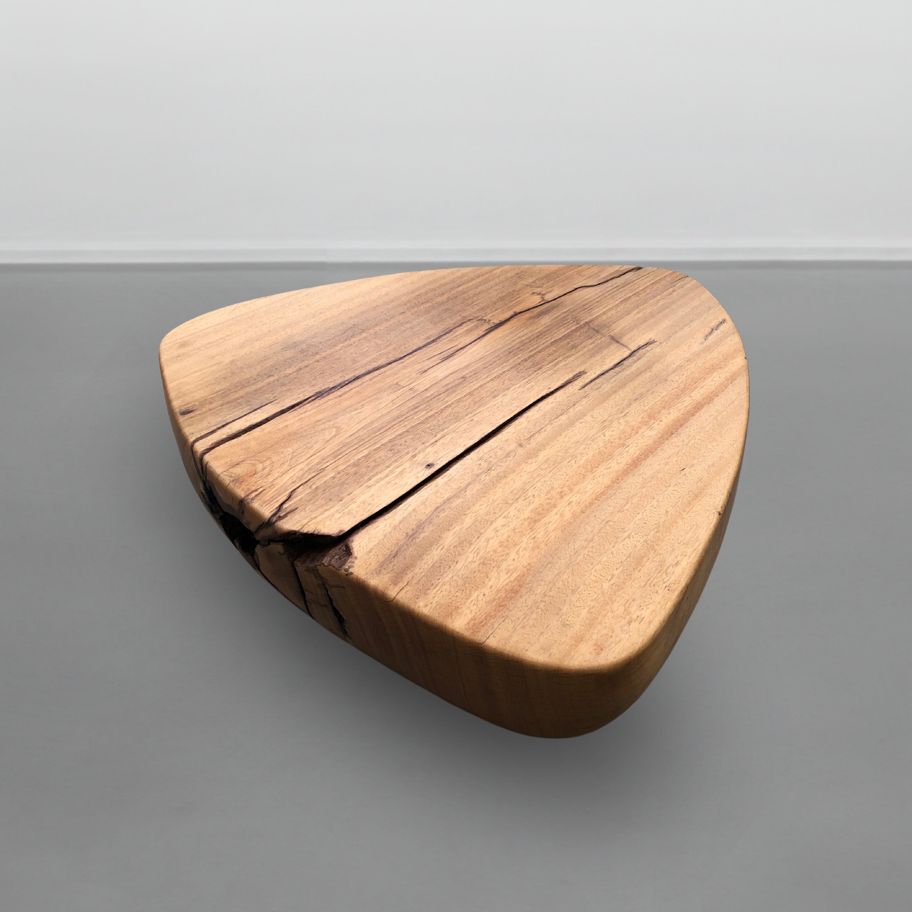 mesa de centro organica madeira maciça rustica