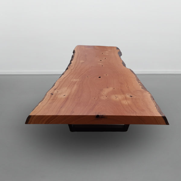 Mesa de Centro Prancha com Pés de Ferro