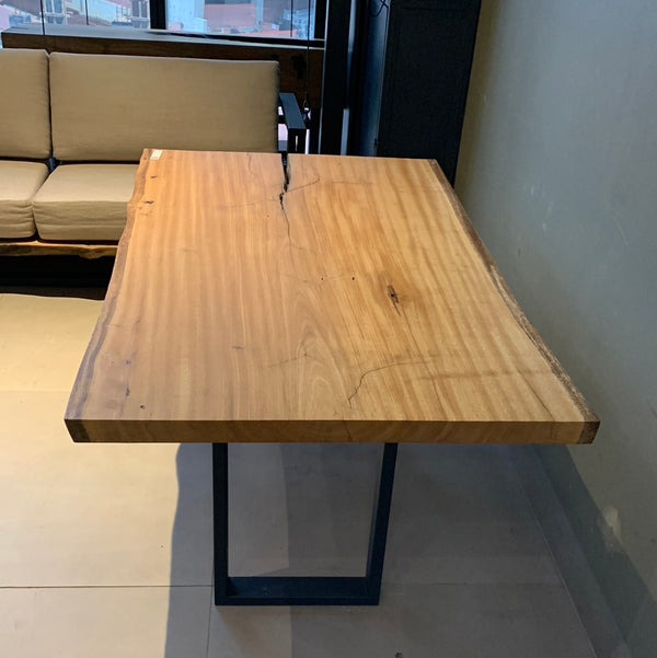Mesa Madeira Maciça - 97 x 160 cm