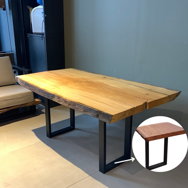 mesa rustica de madeira
