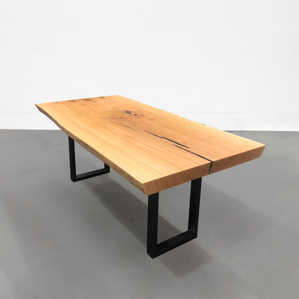 mesa de jantar de madeira rústica
