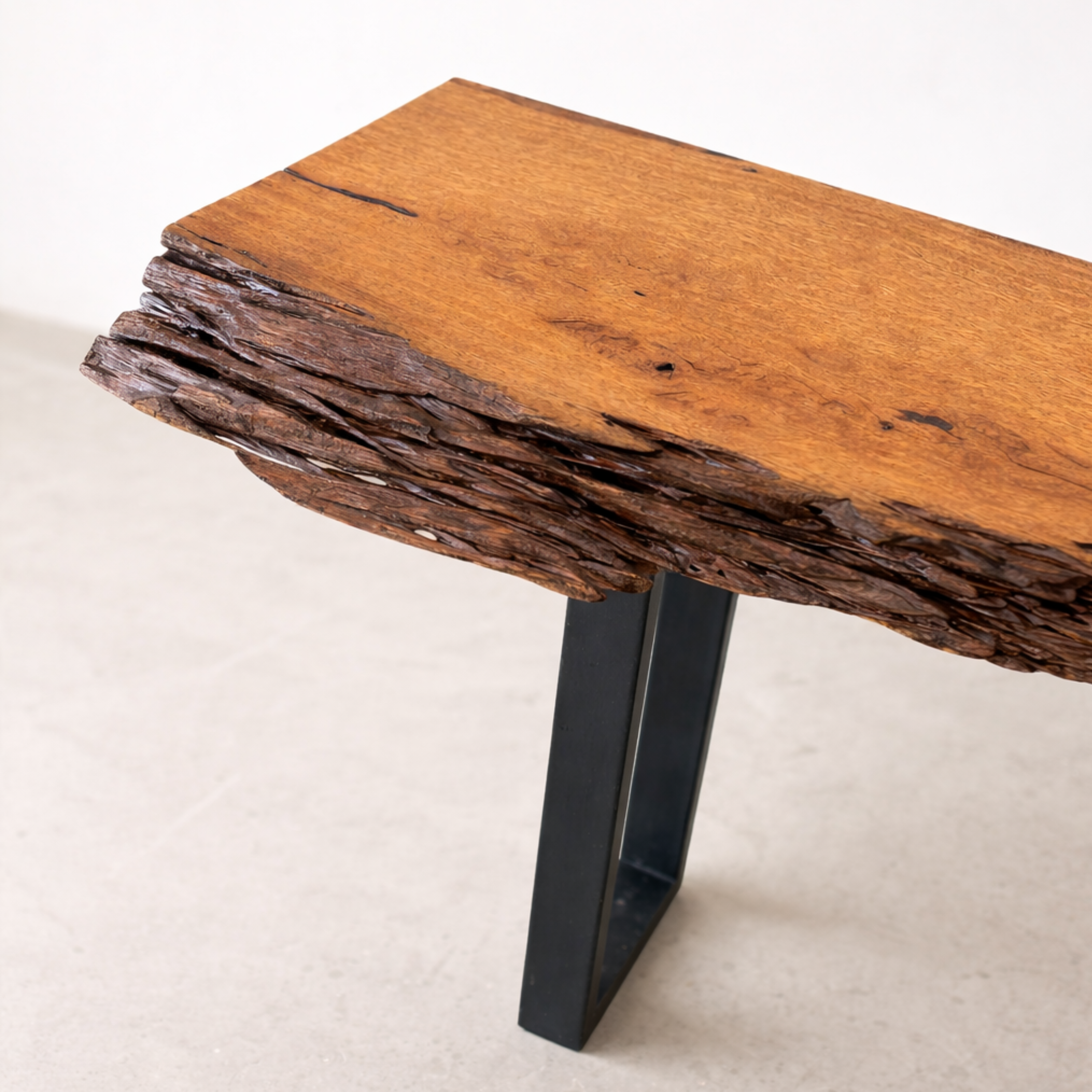 Aparador madeira maciça linha Nature ArboREAL 140x47cm, pronta entrega, ideal para ambientes elegantes.