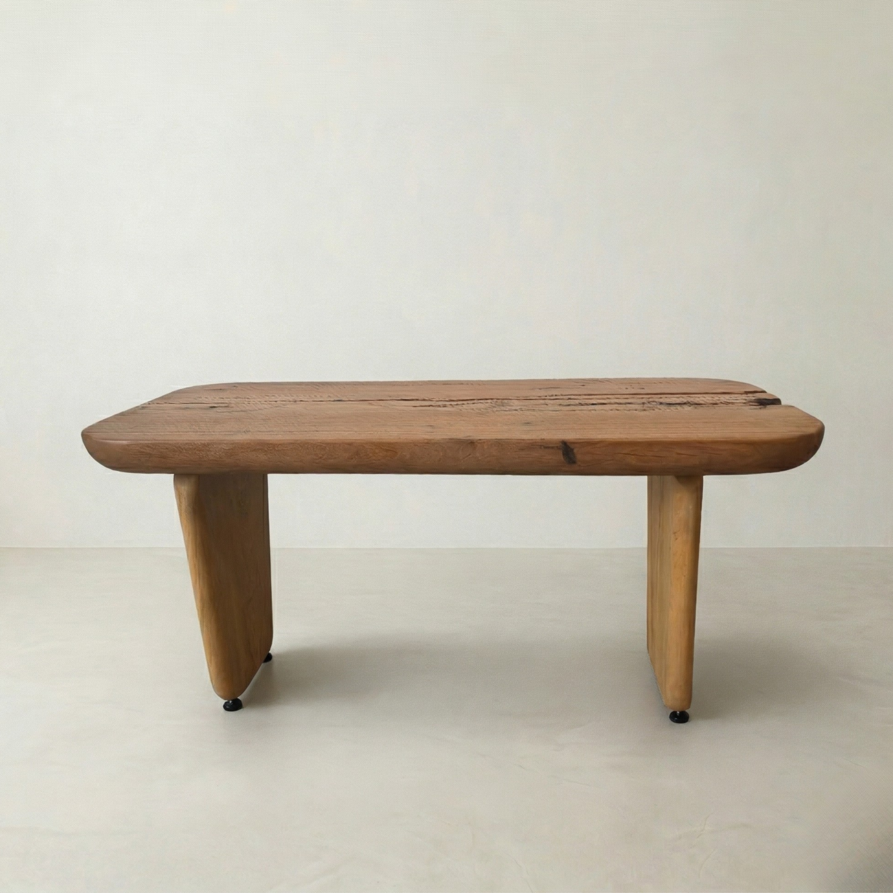 Mesa de jantar orgânica linha clean ArboREAL 160x80 cm, pronta entrega, perfeita para ambientes sofisticados.