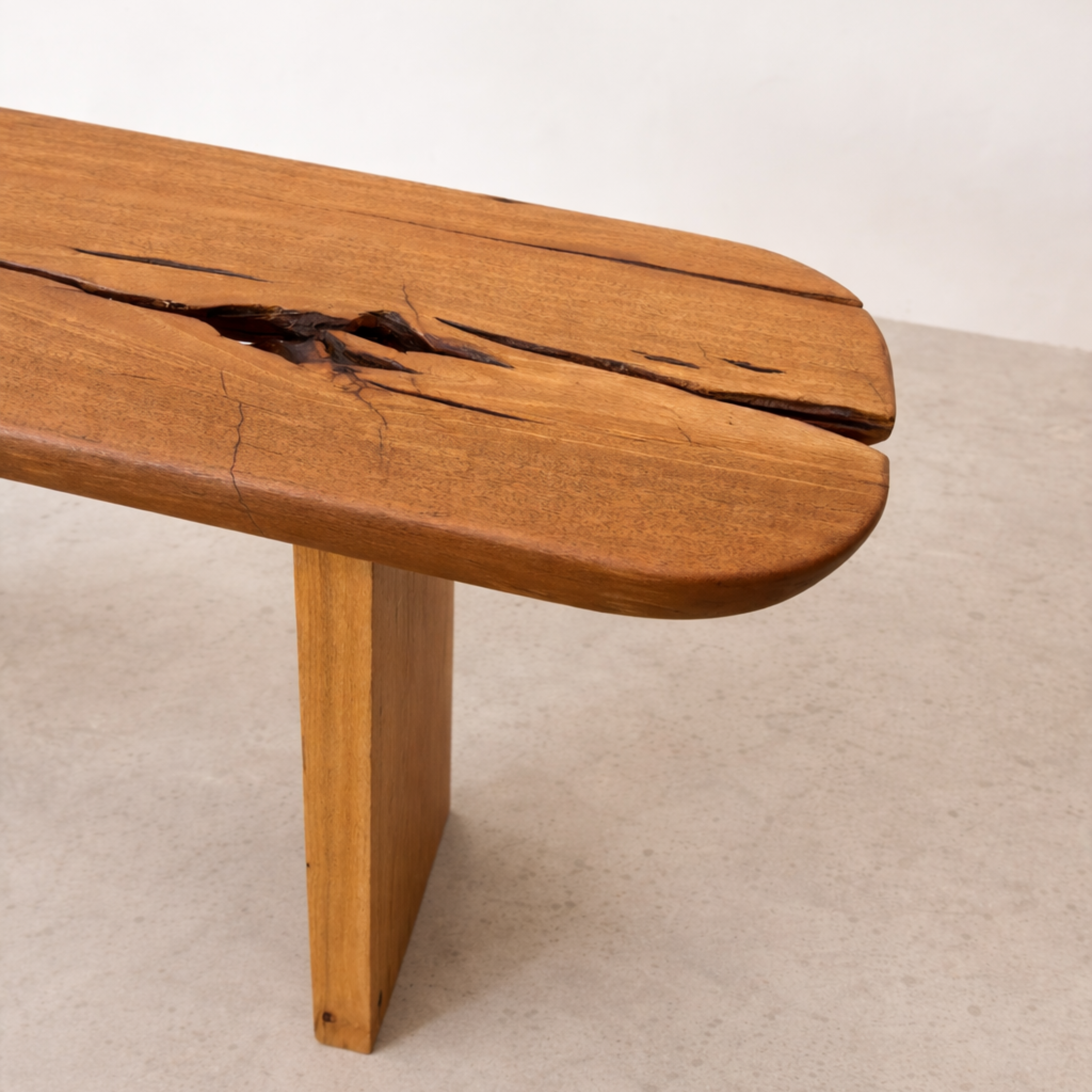 Mesa orgânica ArboREAL linha clean 180x45 cm para 6 lugares, pronta entrega, ideal para ambientes elegantes e modernos.