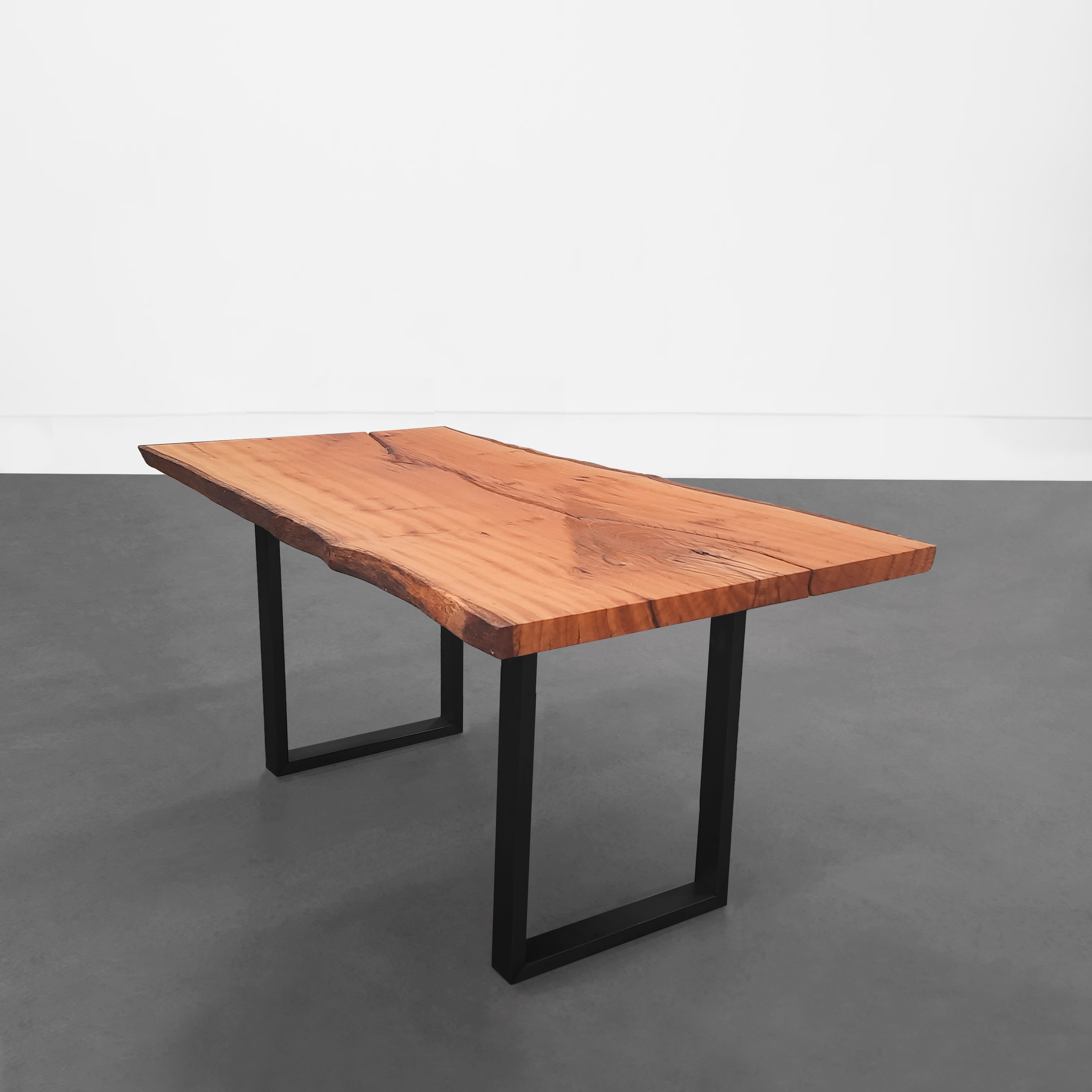 Mesa Madeira Maciça - 93 x 160 cm