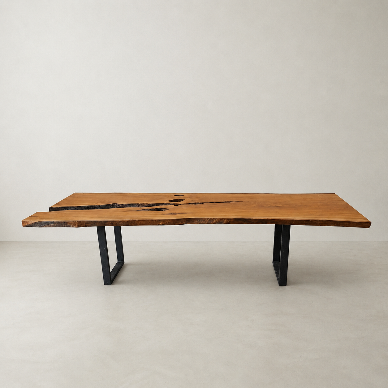 Mesa orgânica linha rústica ArboREAL, em madeira maciça 300x105 cm, pronta entrega, ideal para salas amplas, até 12 lugares.