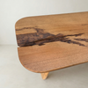 Mesa orgânica ArboREAL linha clean em madeira maciça 140x80 cm para 6 lugares, pronta entrega, destaque em salas modernas e aconchegantes.