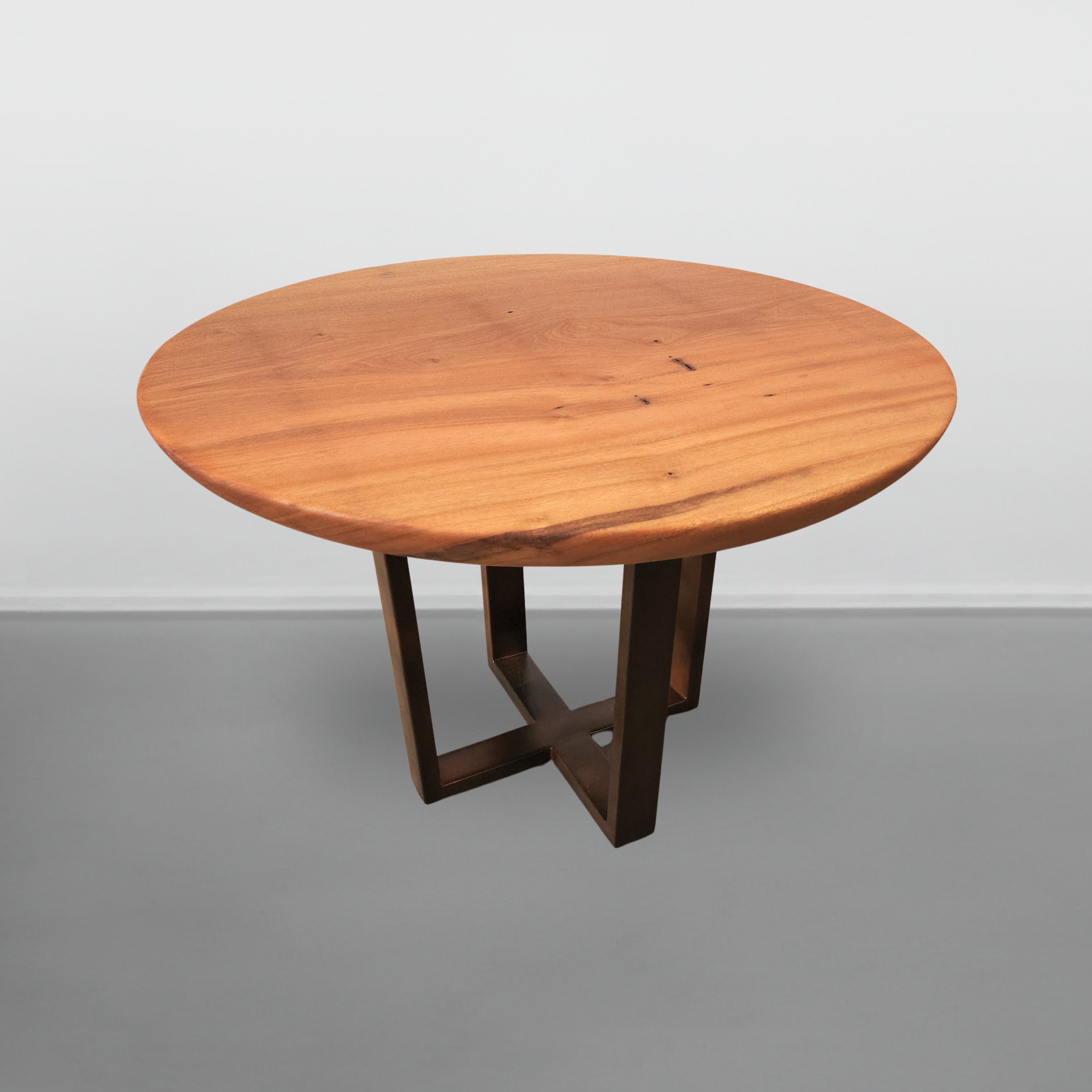 Mesa Redonda Madeira Maciça