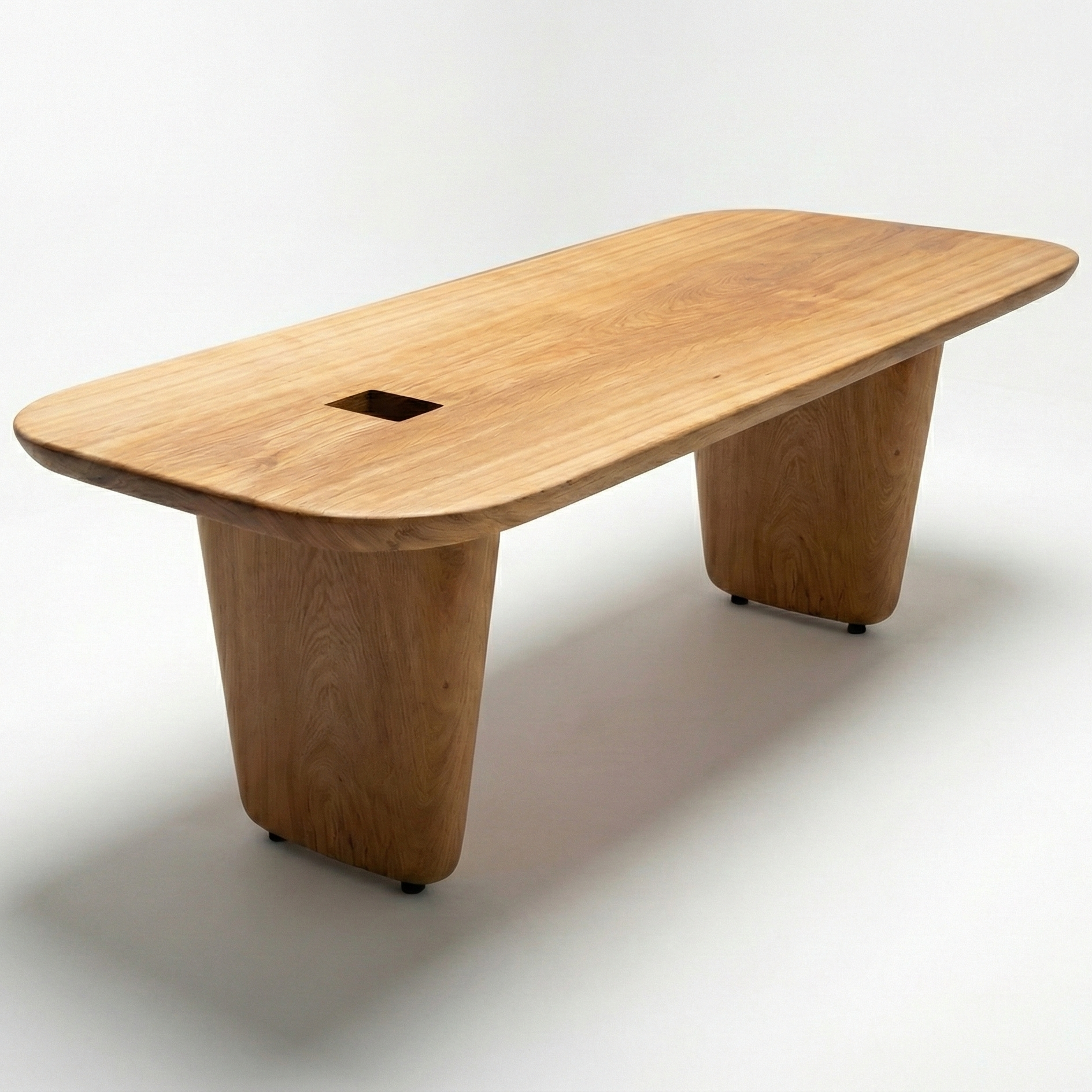 mesa reuniao madeira maciça com recorte pra tomada