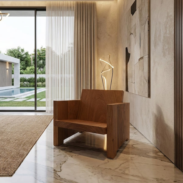 Poltrona Canopy Wood ArboREAL em madeira maciça aplicada em ambiente residencial sofisticado, com linhas retas, volumes sólidos e veios naturais destacados, integrando design contemporâneo e matéria-prima natural