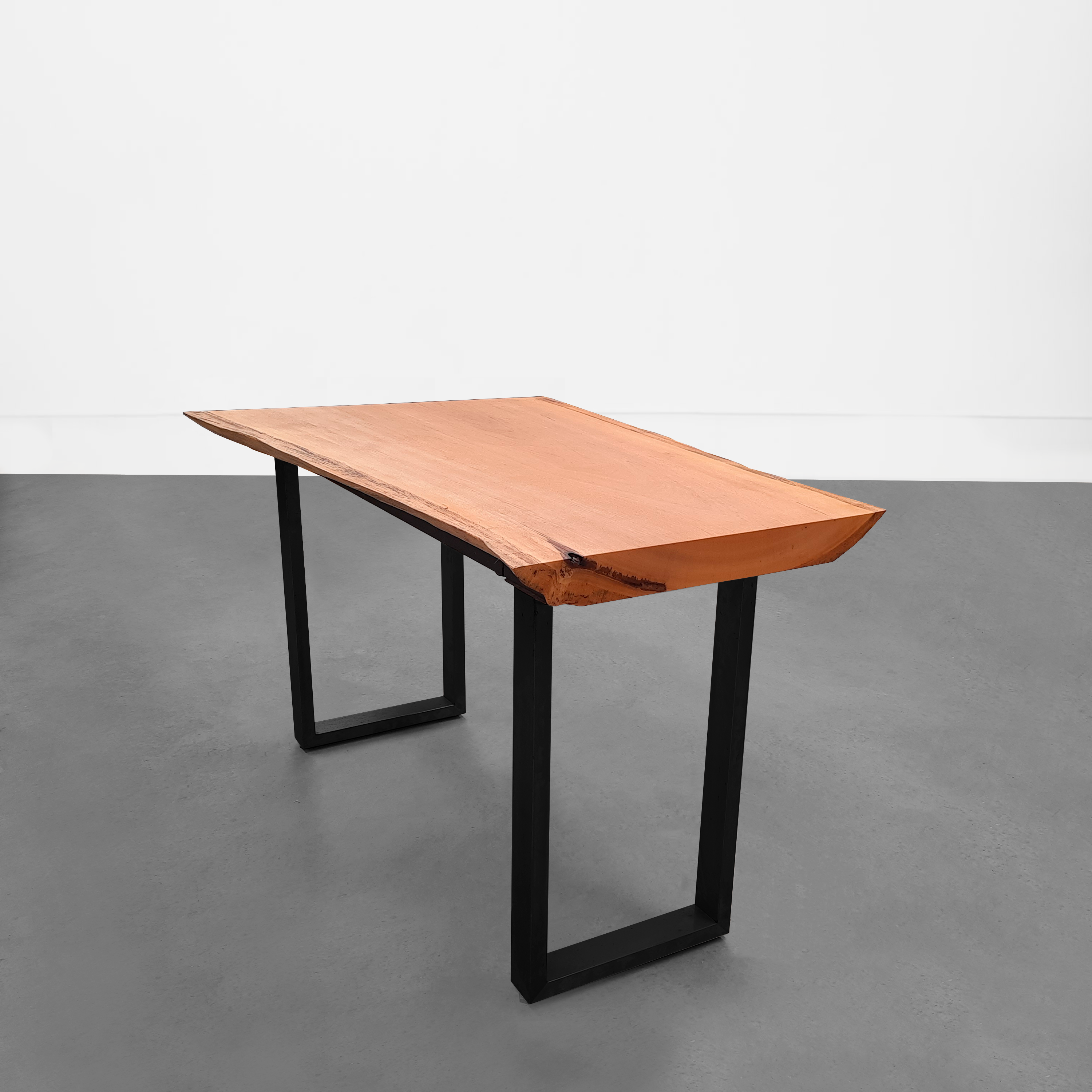 mesa de jantar de madeira macica
