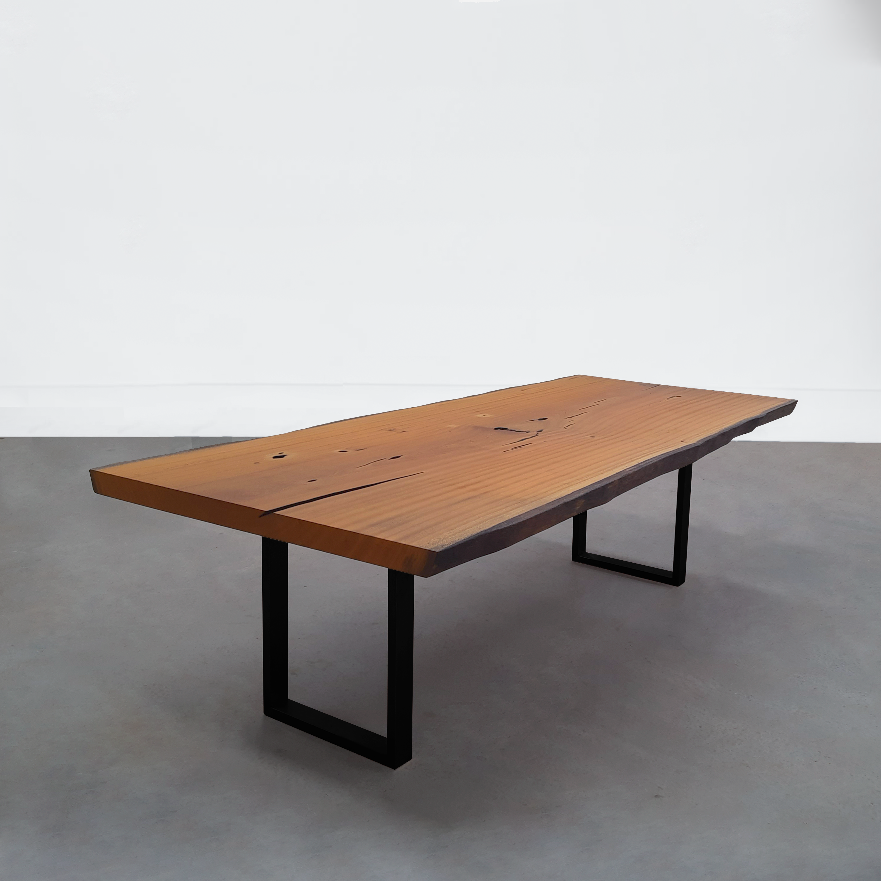 mesa de madeira maciça